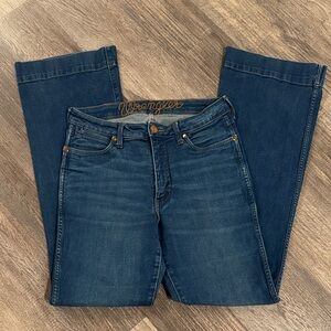 Wrangler Women's Flare Leg Jeans